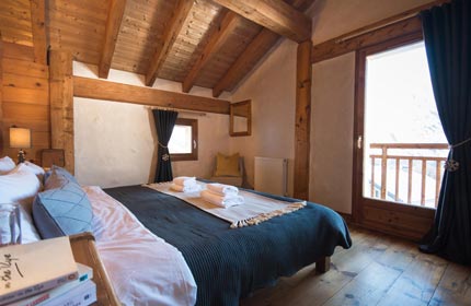 Chalet Alpage Luxury Bedroom 1