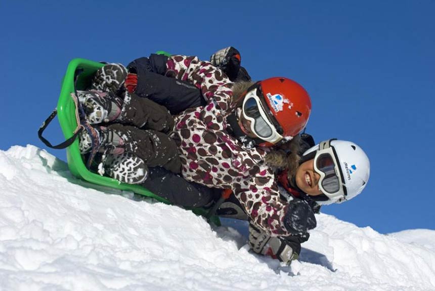 During your easter ski holiday, why not try the Roc n Bob toboggan in Les Menuires
